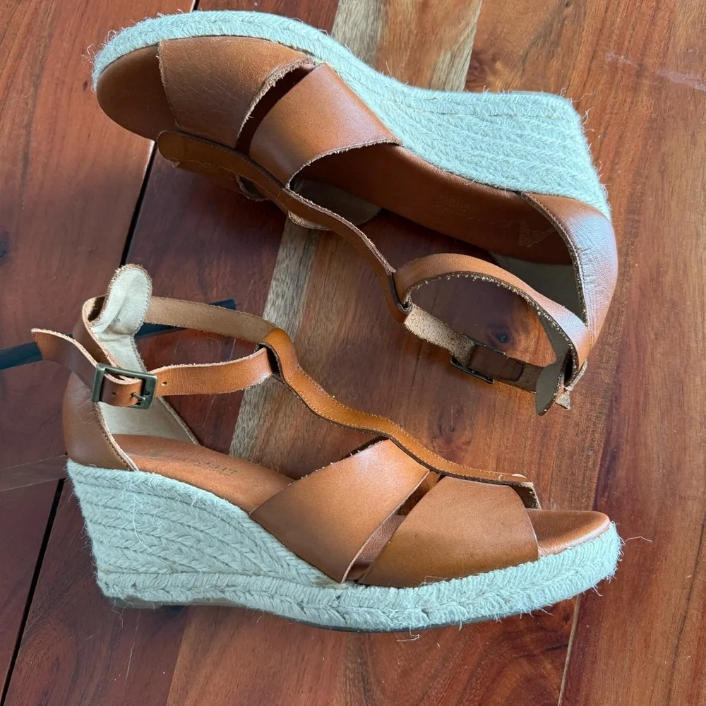 Elegant Brown Leather Espadrille Wedges